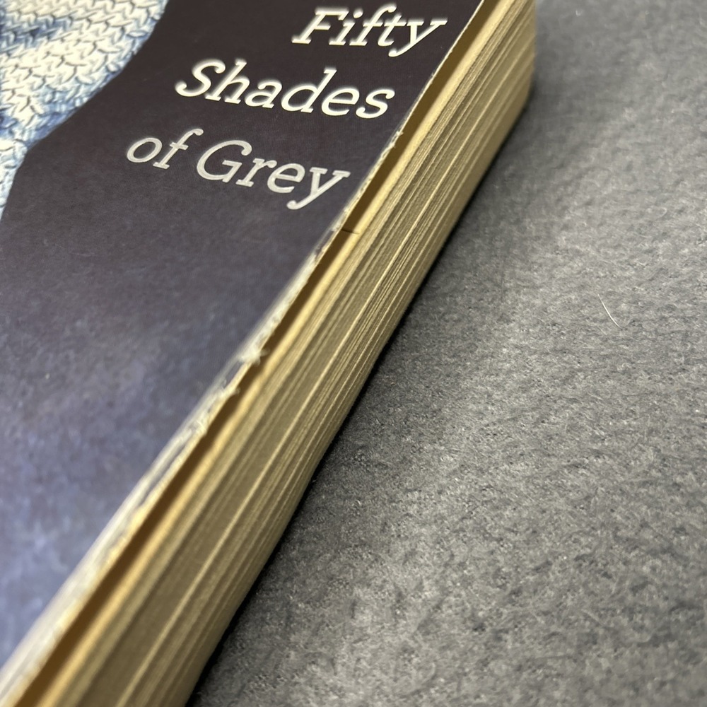 Fifty Shades of Grey Trilogy 3 Book Set - Darker Freed by E.L. James - Picture 4 of 5